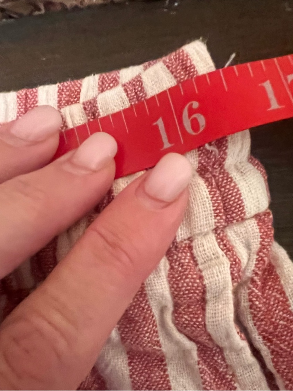 Old Navy Linen Blend Solid and Striped Shorts - Picture 6 of 12